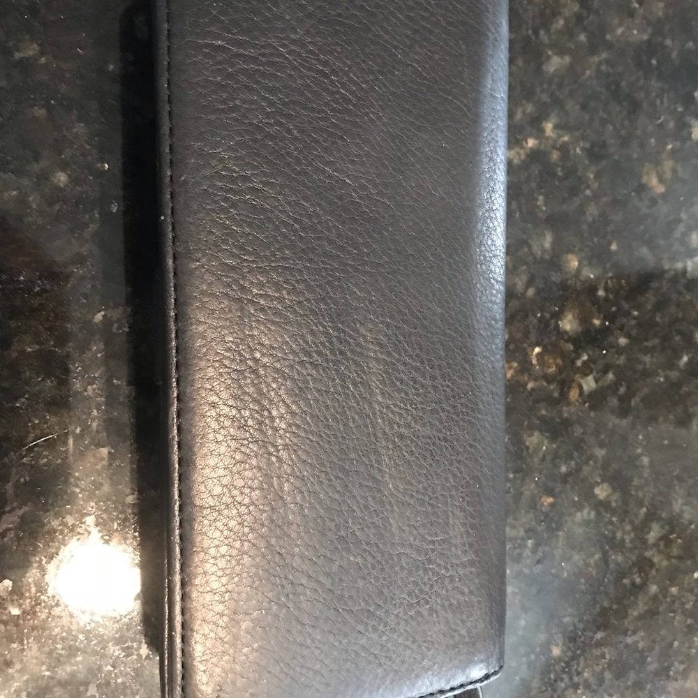 Kate Spade Wallet - Picture 2 of 4